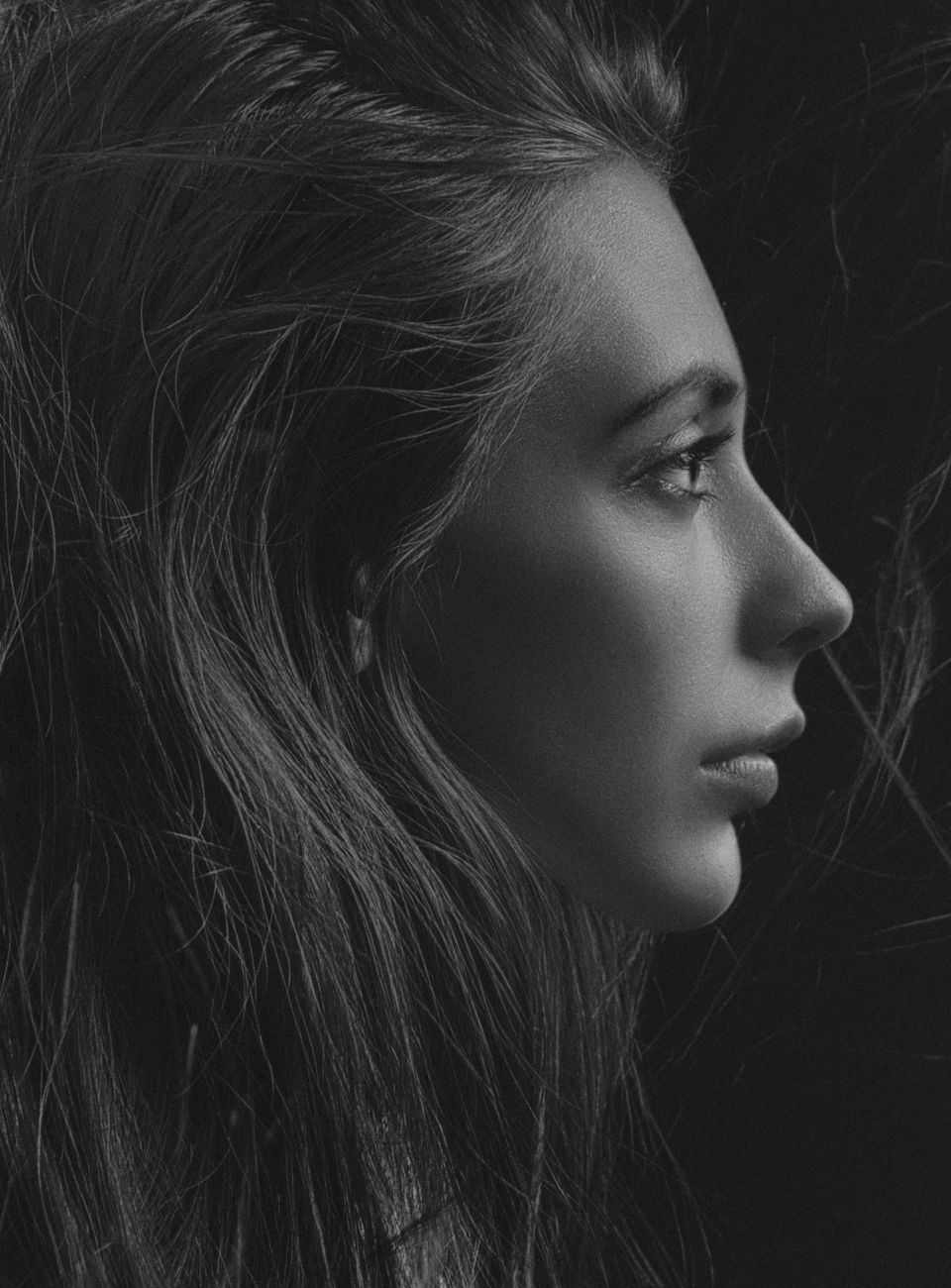 Texturizing Fine Hair Textures Safely and Beautifully 1 side view of a woman