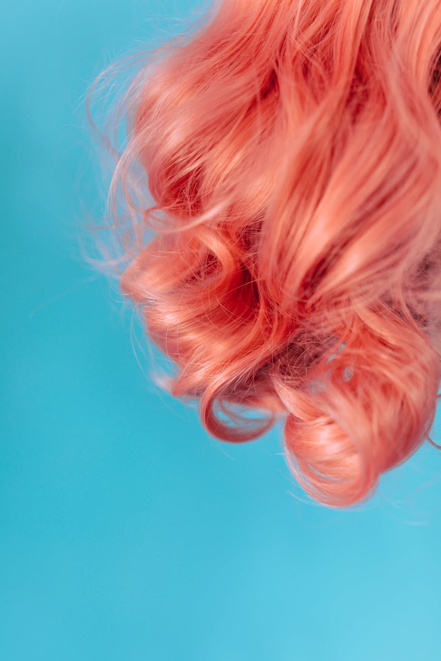 a photo of a wavy hair