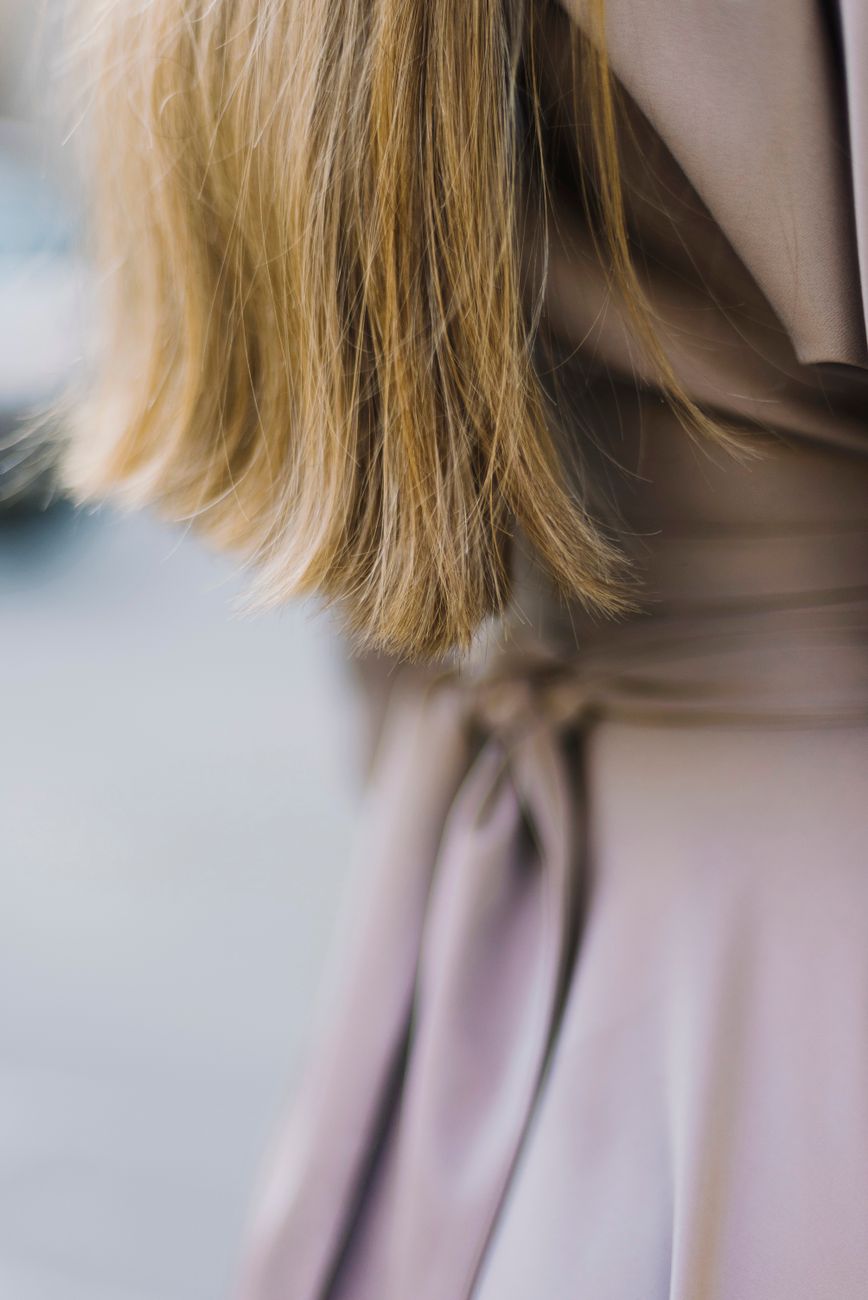 Mushroom Blonde Balayage: Trendy Earthy Hues 1 close up of woman with long blonde hair