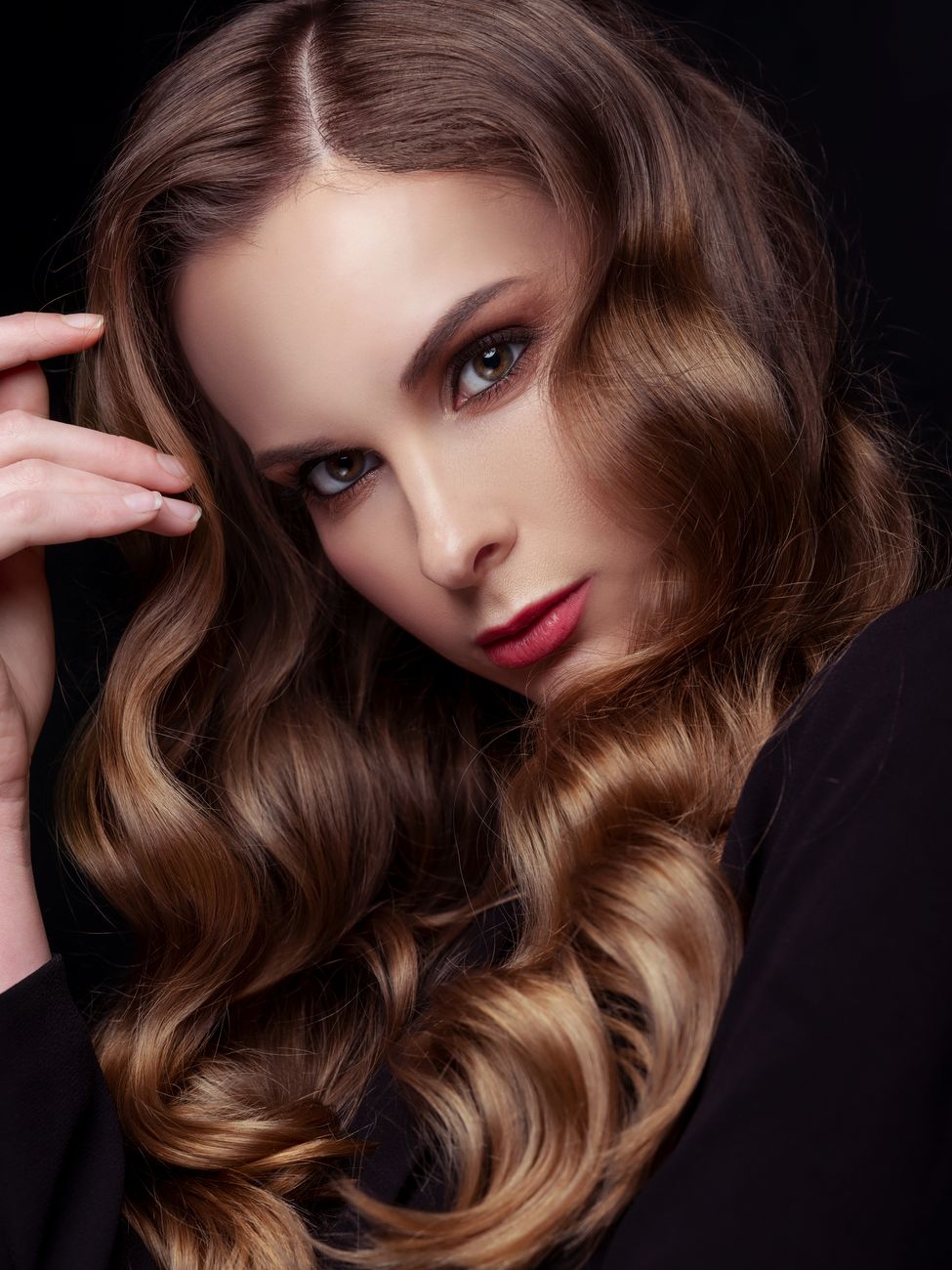 Acid Perms for Color-Treated Hair: Safe Texture Transformation Methods 1 vogue model with silky curly hair